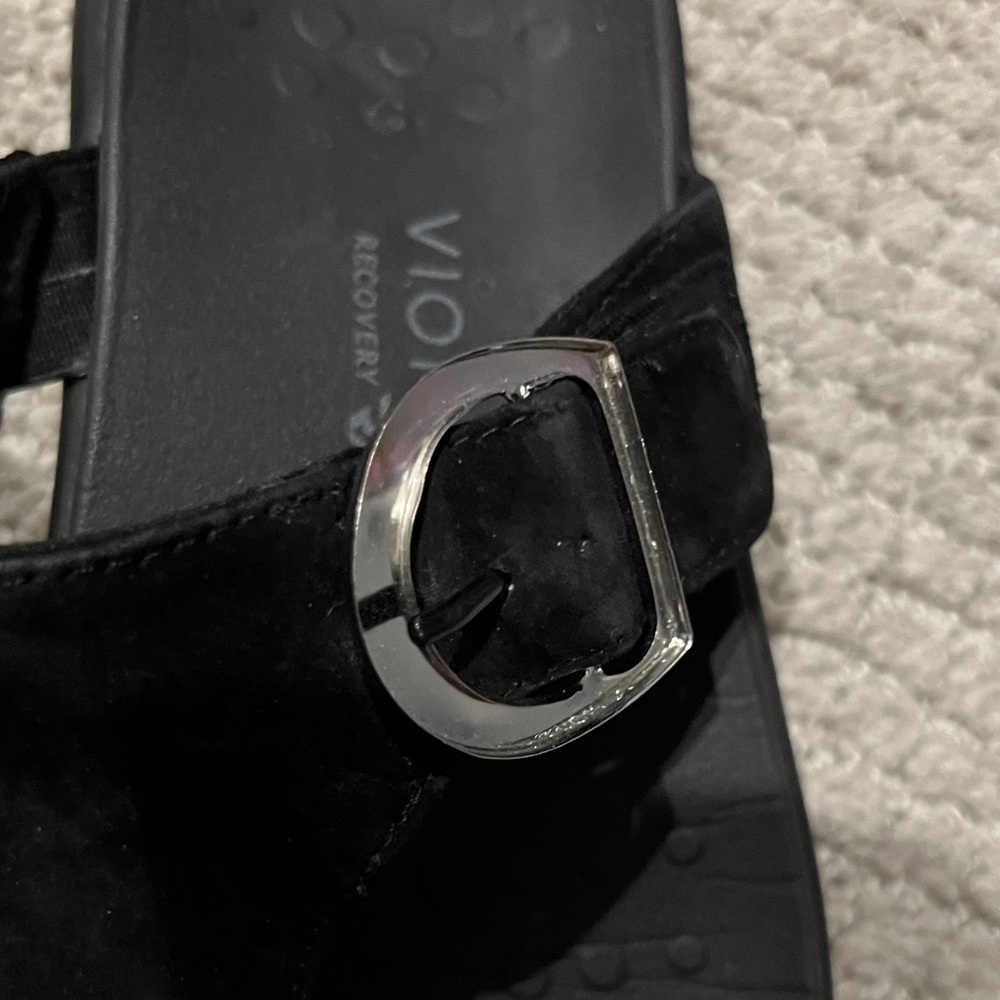 Vionic Women's Black Slide Sandals size 7 - Picture 3 of 6